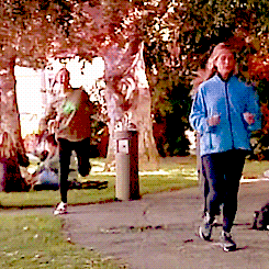 https://giphy.com/gifs/friends-running-phoebe-w99LKRX7fpclO